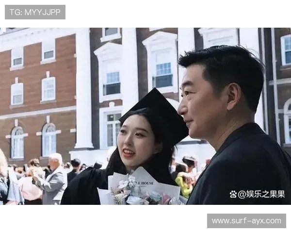 足球球星正式宣布喜讯迎来宝宝 成为父亲的幸福瞬间曝光